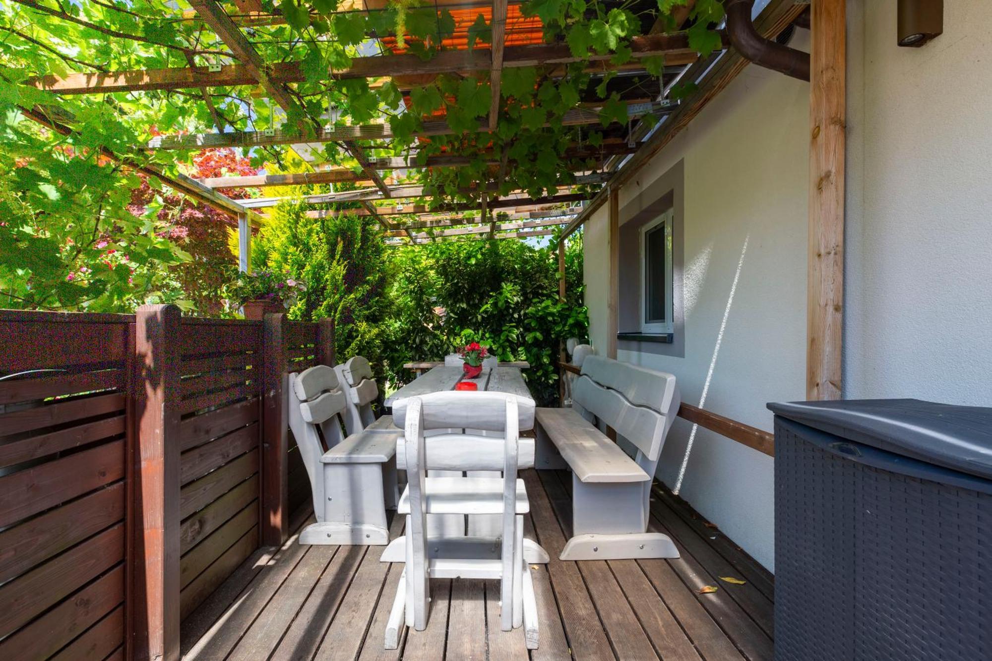 Bnb Comfort Guesthouse Olten - Lostorf Exterior photo