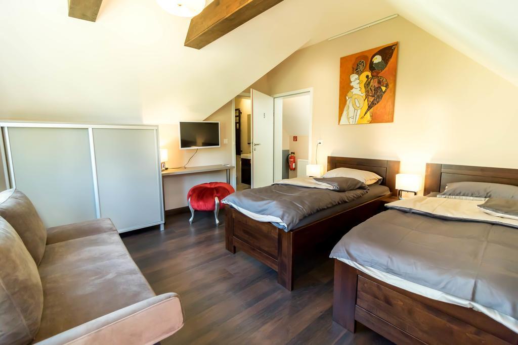 Bnb Comfort Guesthouse Olten - Lostorf Exterior photo